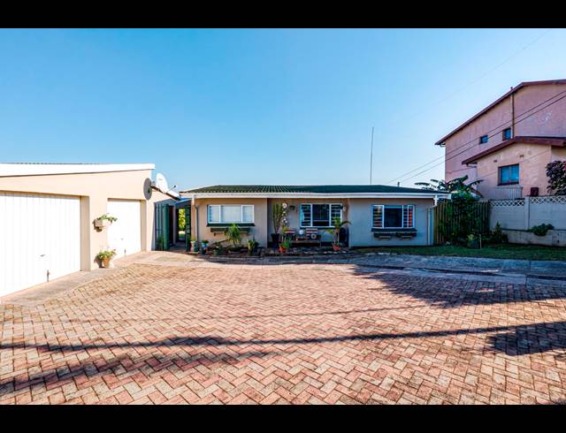 2 BEDROOM HOUSE FOR SALE IN BLUFF